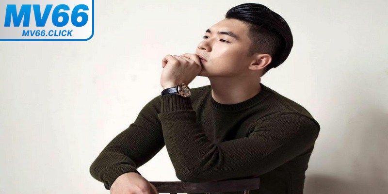 Anh cũng ưa chuộng việc đọc sách liên quan đến quản lý kinh doanh